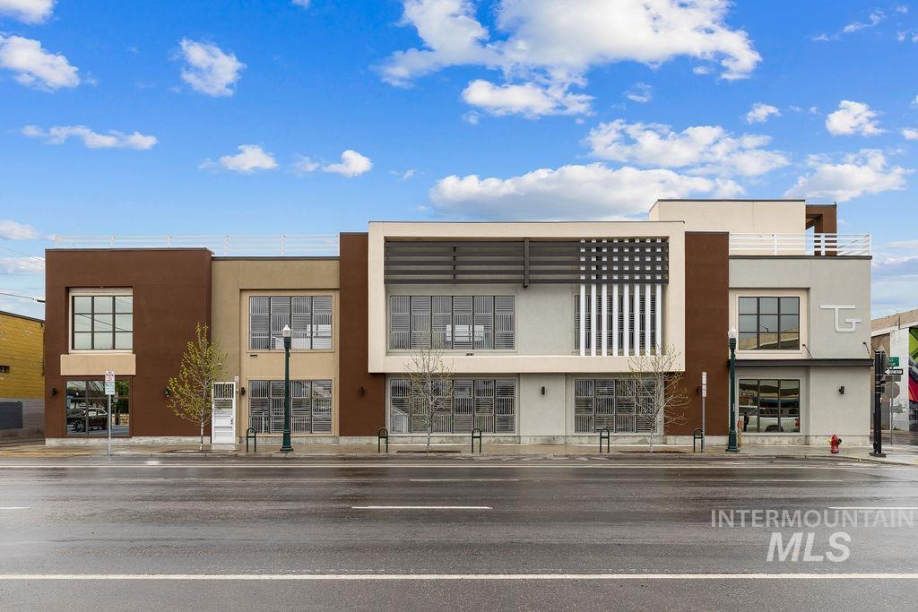 1424 W Front St, Boise, Idaho 83702, 3 Bedrooms, 2 Bathrooms, Residential For Sale, Price $657,000,MLS 98982883