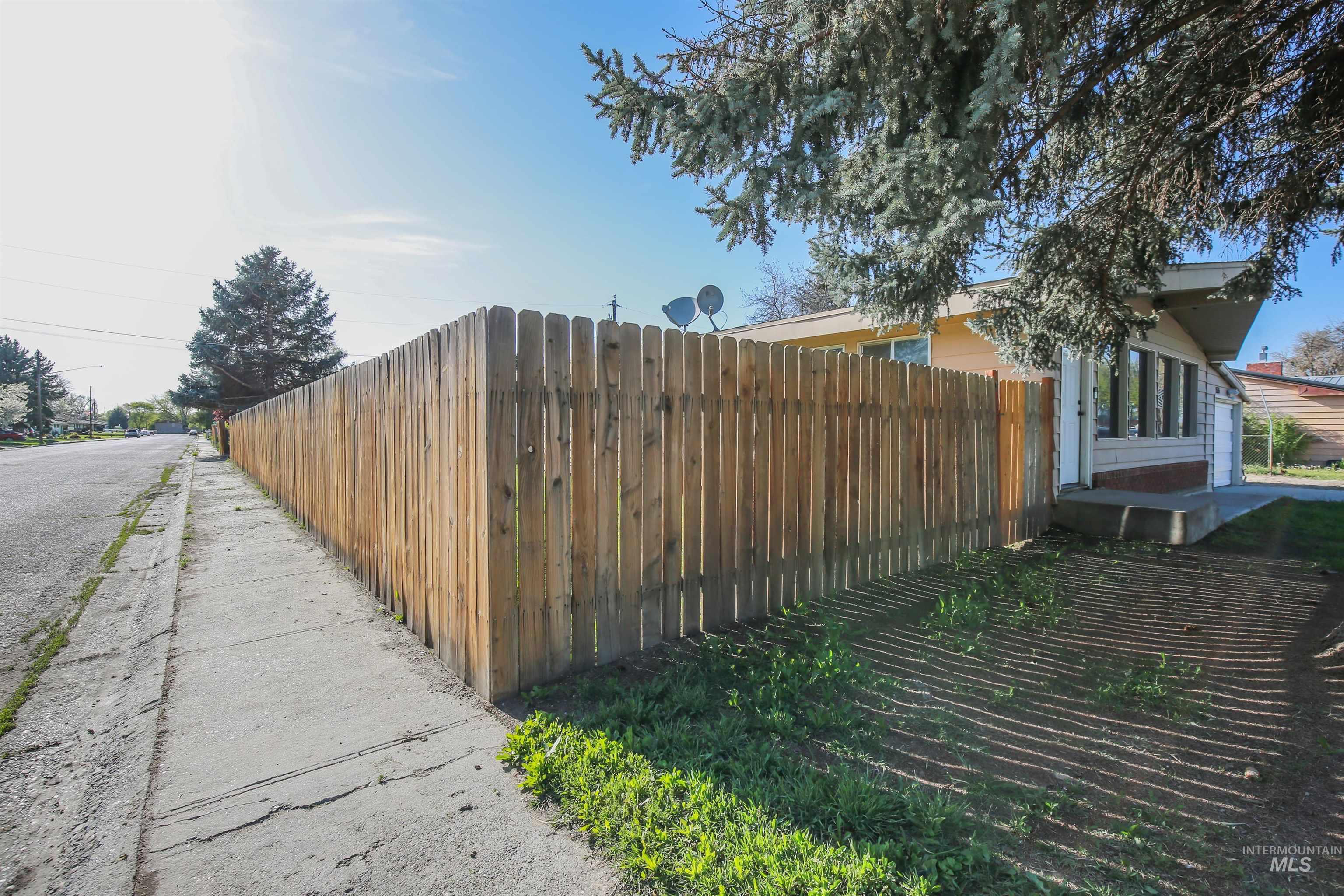 1535 N. 6th Street, Payette, Idaho 83661, 3 Bedrooms, 1.5 Bathrooms, Residential For Sale, Price $278,500,MLS 98982884