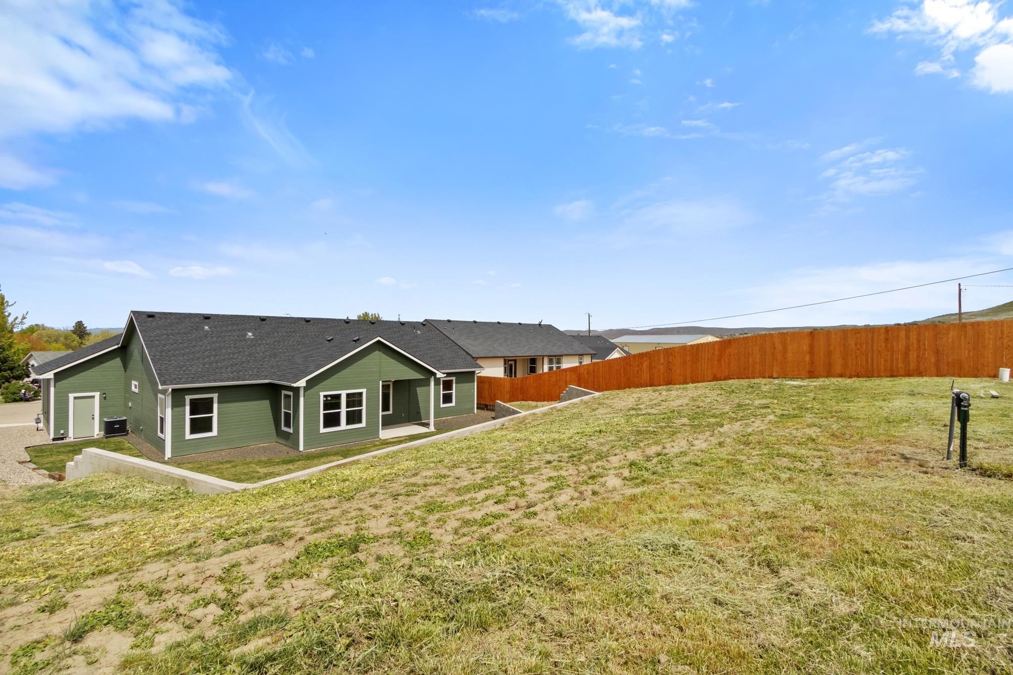 885 S Iowa Ave, Payette, Idaho 83661, 4 Bedrooms, 2 Bathrooms, Residential For Sale, Price $430,000, 98982886