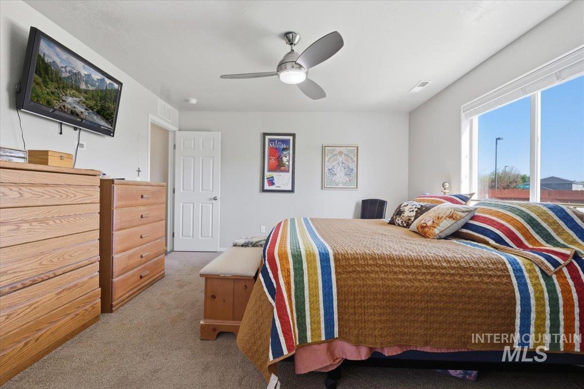 952 S Benewah Lake Ave, Middleton, Idaho 83644, 3 Bedrooms, 2 Bathrooms, Residential For Sale, Price $385,000, 98982890