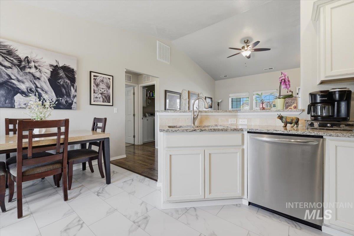 952 S Benewah Lake Ave, Middleton, Idaho 83644, 3 Bedrooms, 2 Bathrooms, Residential For Sale, Price $385,000, 98982890