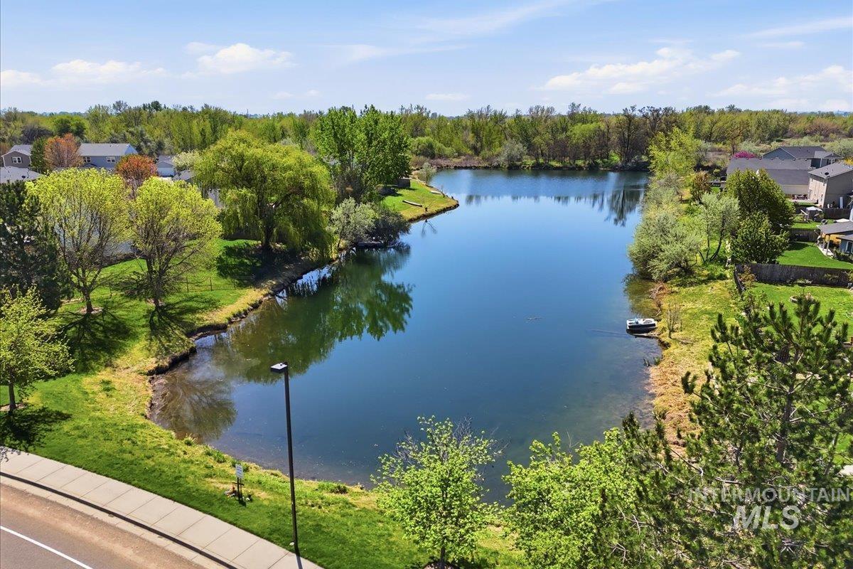 952 S Benewah Lake Ave, Middleton, Idaho 83644, 3 Bedrooms, 2 Bathrooms, Residential For Sale, Price $385,000, 98982890