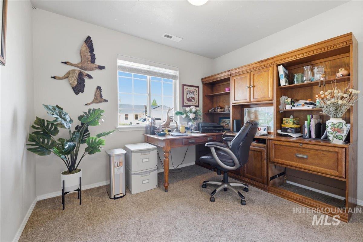 952 S Benewah Lake Ave, Middleton, Idaho 83644, 3 Bedrooms, 2 Bathrooms, Residential For Sale, Price $385,000, 98982890