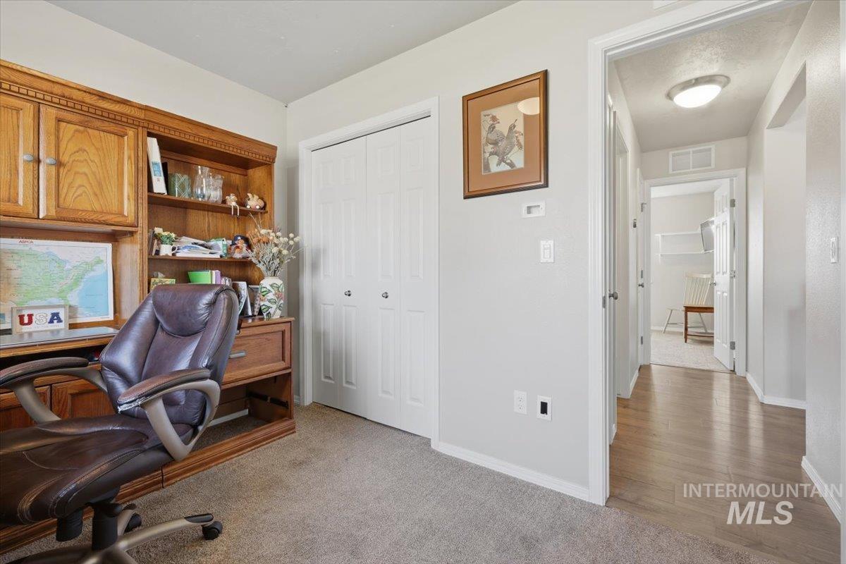 952 S Benewah Lake Ave, Middleton, Idaho 83644, 3 Bedrooms, 2 Bathrooms, Residential For Sale, Price $385,000, 98982890