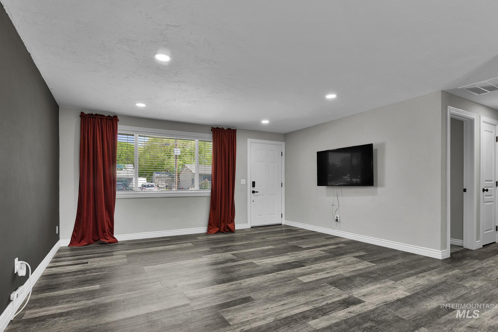 353 S Ash Ave, Kuna, Idaho 83634, 3 Bedrooms, 1 Bathroom, Residential For Sale, Price $359,900, 98982895