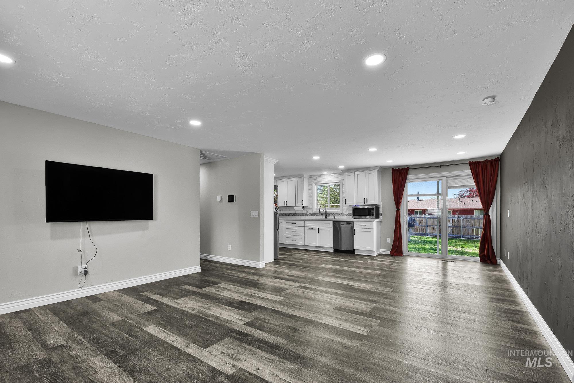 353 S Ash Ave, Kuna, Idaho 83634, 3 Bedrooms, 1 Bathroom, Residential For Sale, Price $359,900, 98982895