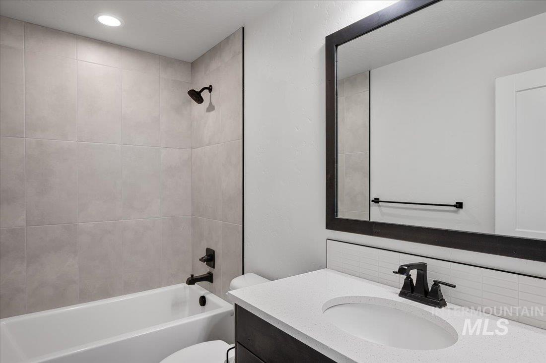 830 E Territory, Meridian, Idaho 83646, 5 Bedrooms, 3 Bathrooms, Residential For Sale, Price $825,000, 98982897