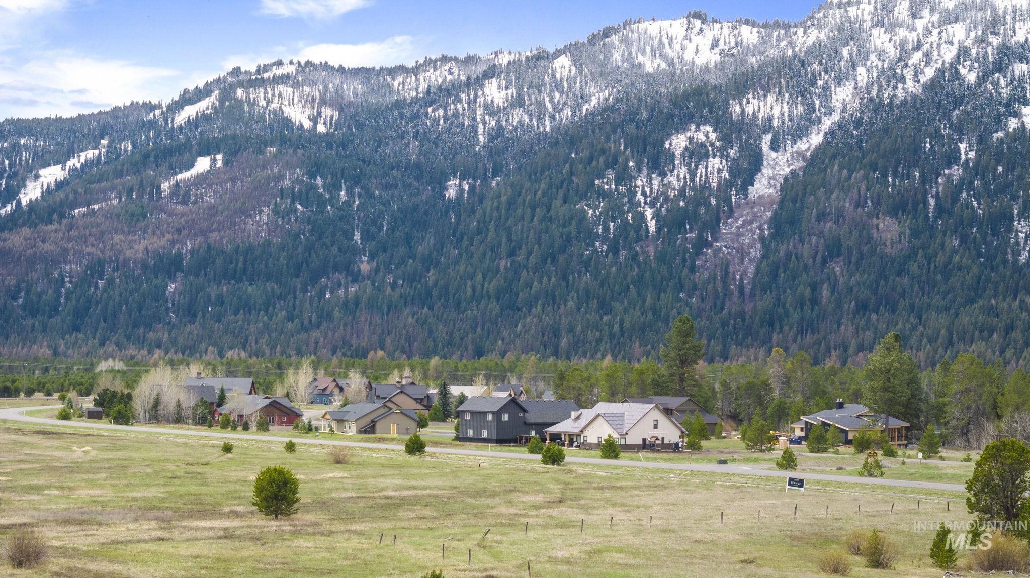 13142 Hawks Bay Rd, Donnelly, Idaho 83615, 4 Bedrooms, 2.5 Bathrooms, Residential For Sale, Price $1,050,000,MLS 98982898