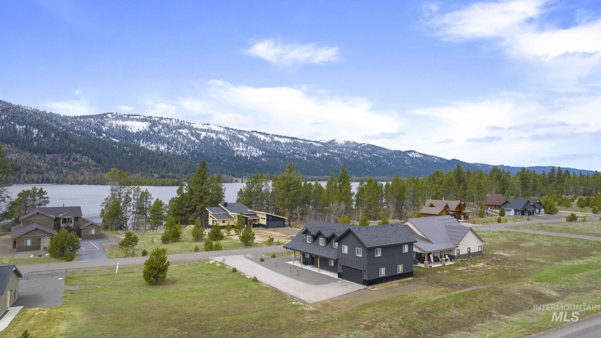 13142 Hawks Bay Rd, Donnelly, Idaho 83615, 4 Bedrooms, 2.5 Bathrooms, Residential For Sale, Price $1,050,000,MLS 98982898