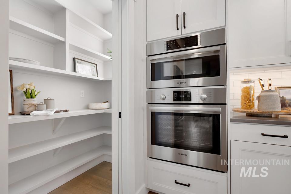 3379 S Yorktown, Boise, Idaho 83706, 4 Bedrooms, 2.5 Bathrooms, Residential For Sale, Price $759,950, 98982901