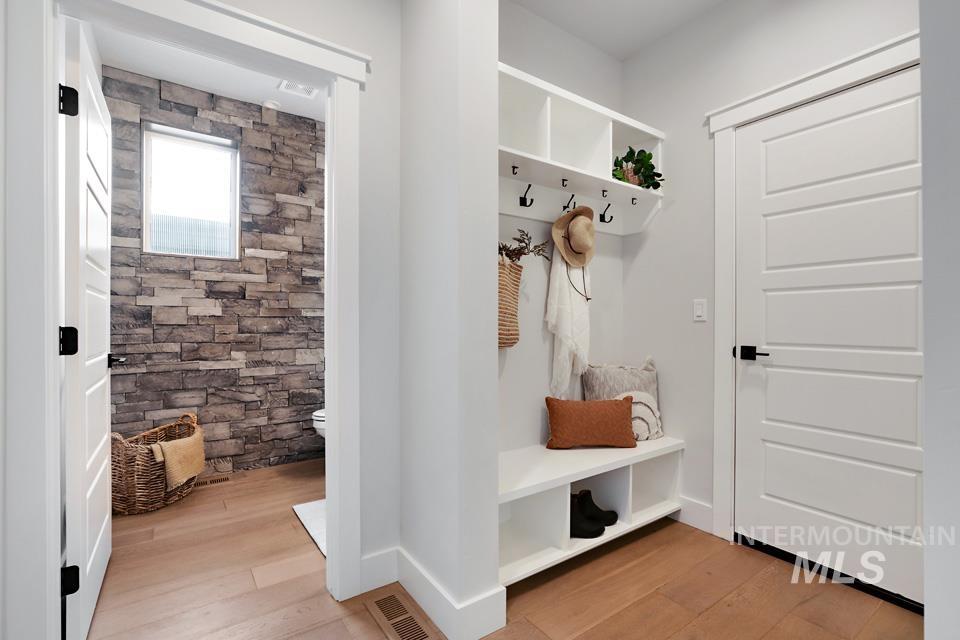 3379 S Yorktown, Boise, Idaho 83706, 4 Bedrooms, 2.5 Bathrooms, Residential For Sale, Price $759,950, 98982901