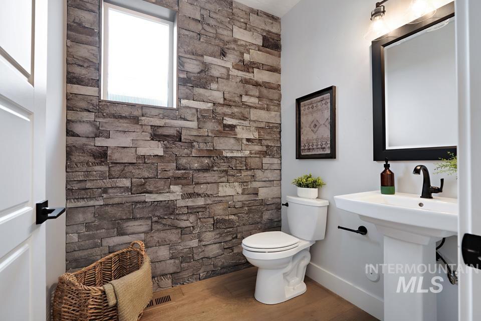 3379 S Yorktown, Boise, Idaho 83706, 4 Bedrooms, 2.5 Bathrooms, Residential For Sale, Price $759,950, 98982901