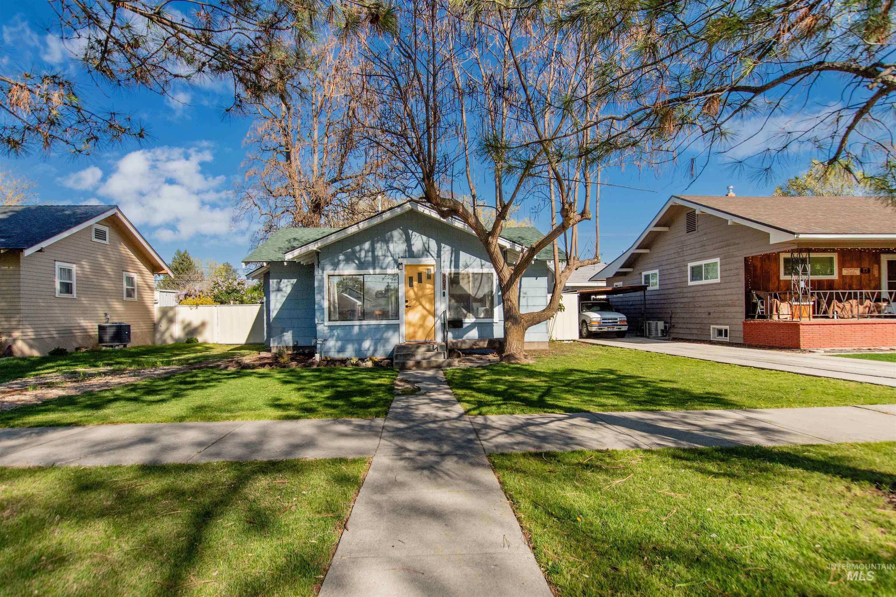 507 6th Ave S, Nampa, Idaho 83651, 2 Bedrooms, 1 Bathroom, Residential For Sale, Price $290,000, 98982902