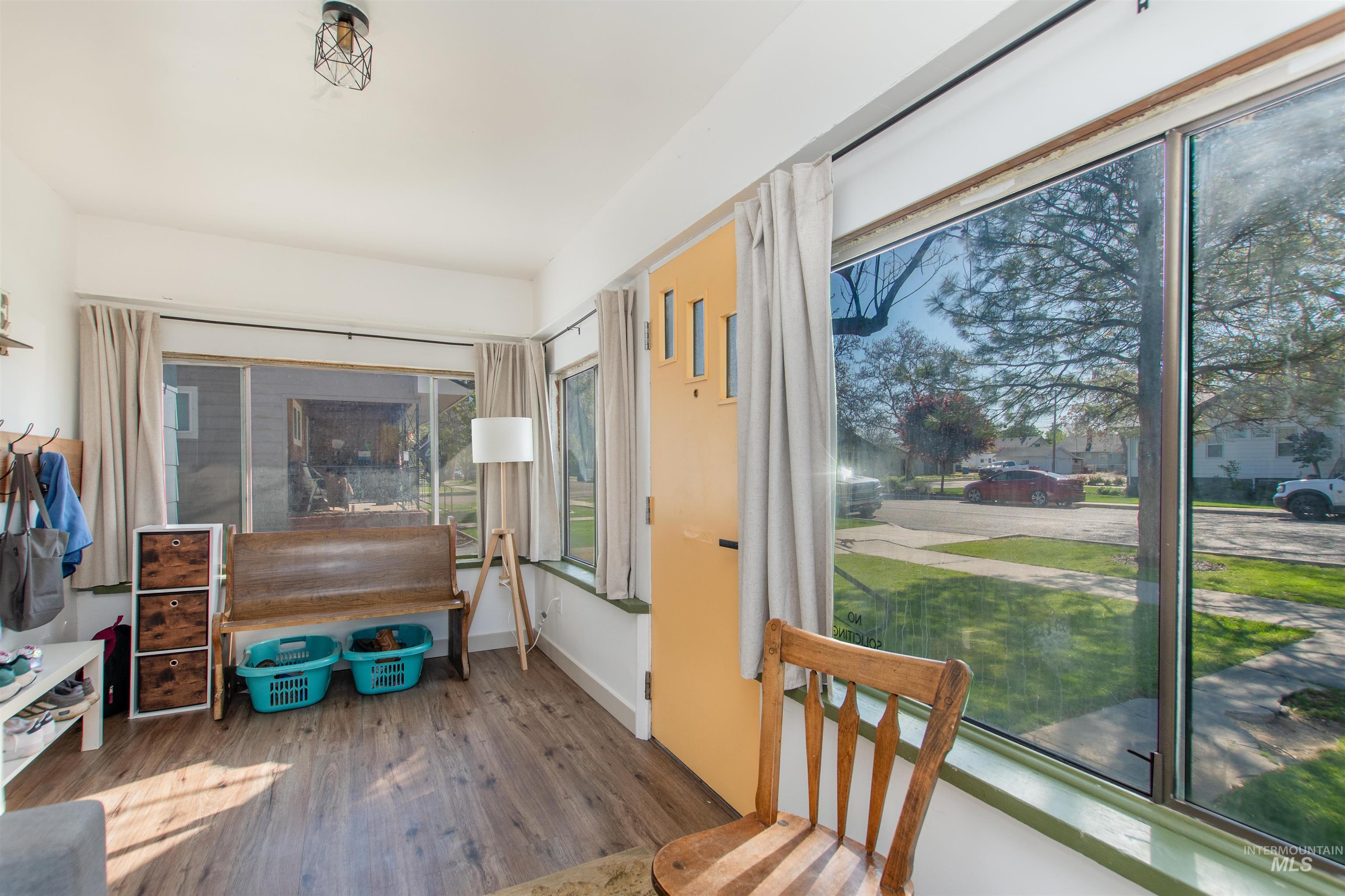 507 6th Ave S, Nampa, Idaho 83651, 2 Bedrooms, 1 Bathroom, Residential For Sale, Price $290,000, 98982902