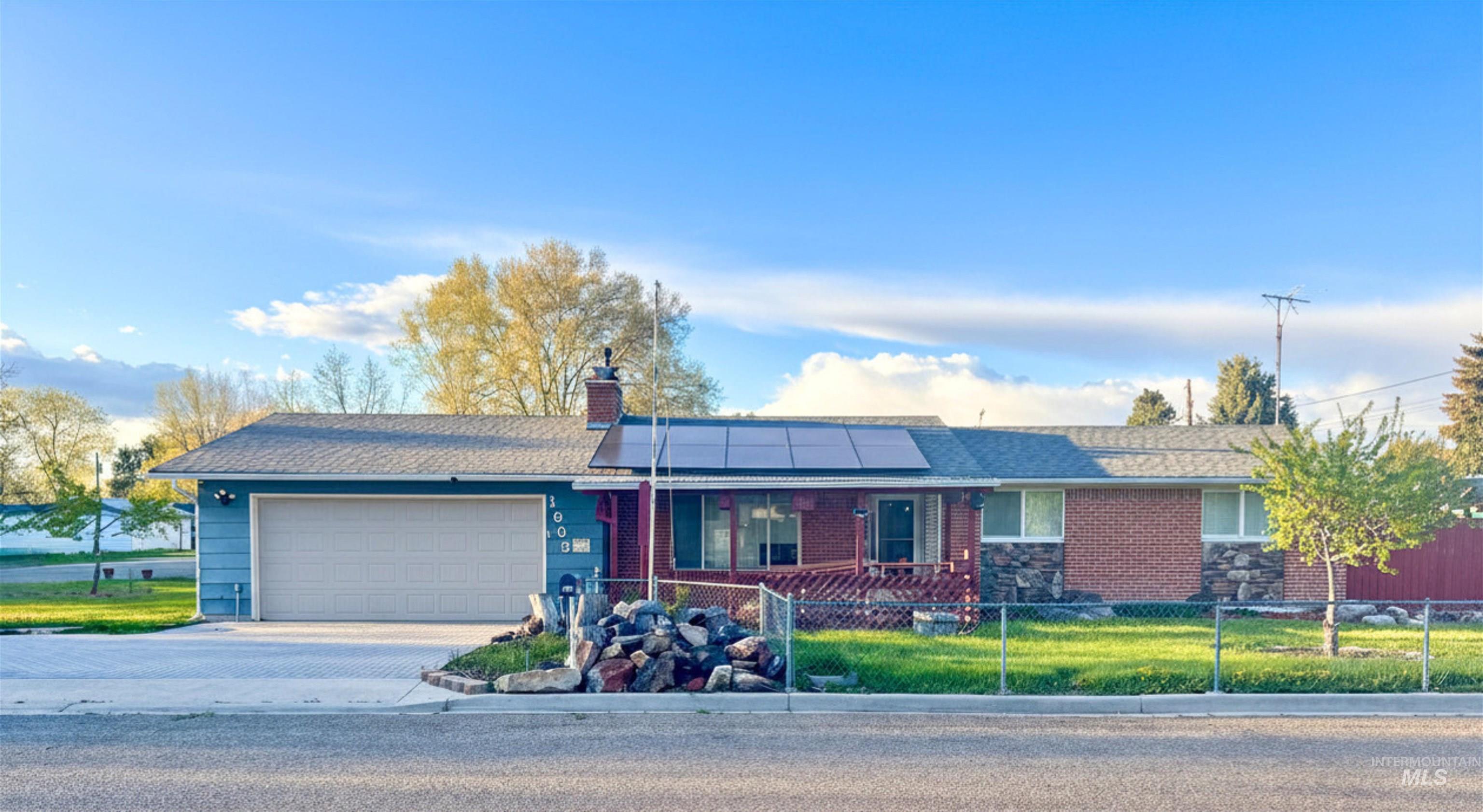 1603 Alder St., Caldwell, Idaho 83605, 3 Bedrooms, 2 Bathrooms, Residential For Sale, Price $315,000, 98982903