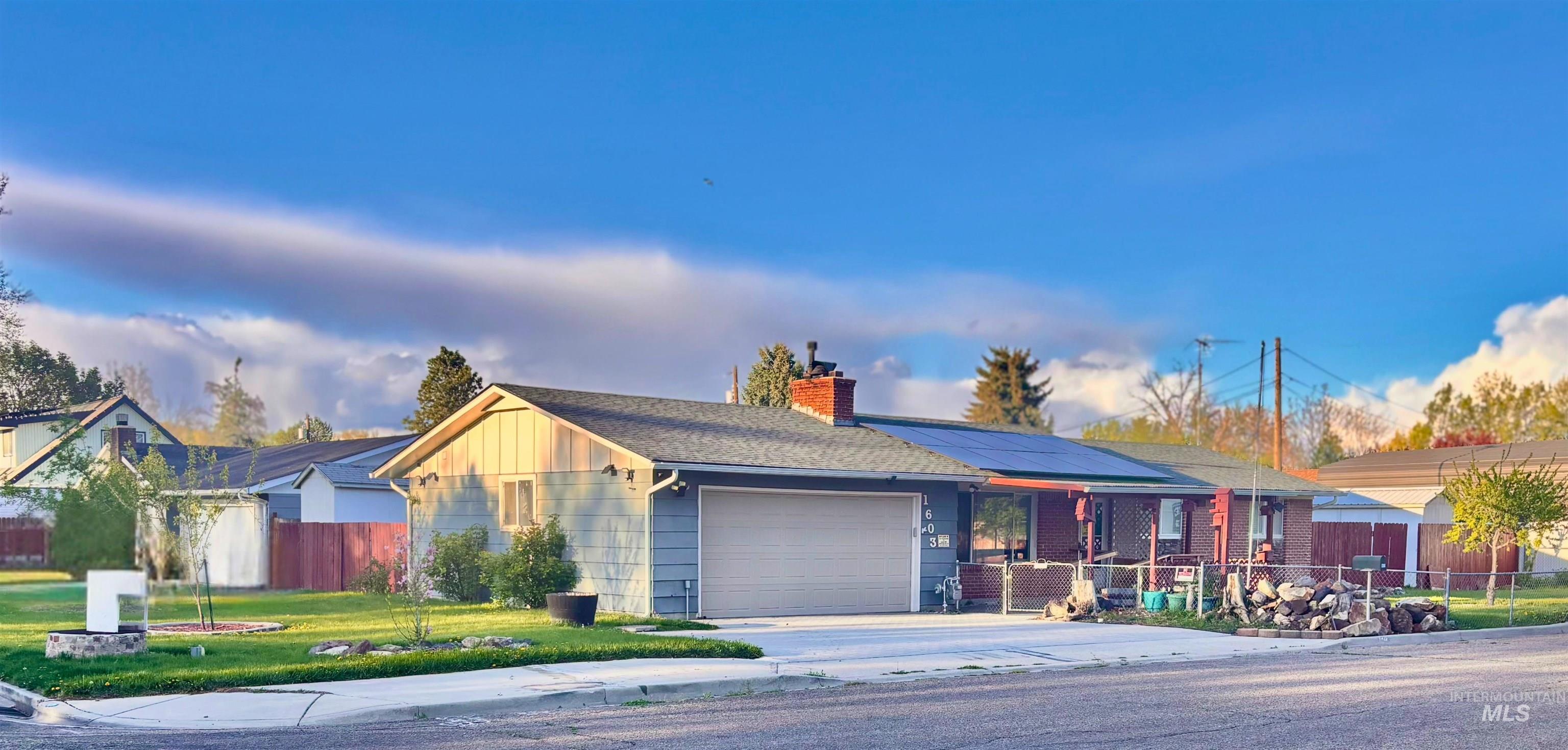 1603 Alder St., Caldwell, Idaho 83605, 4 Bedrooms, 2 Bathrooms, Residential For Sale, Price $315,000,MLS 98982903