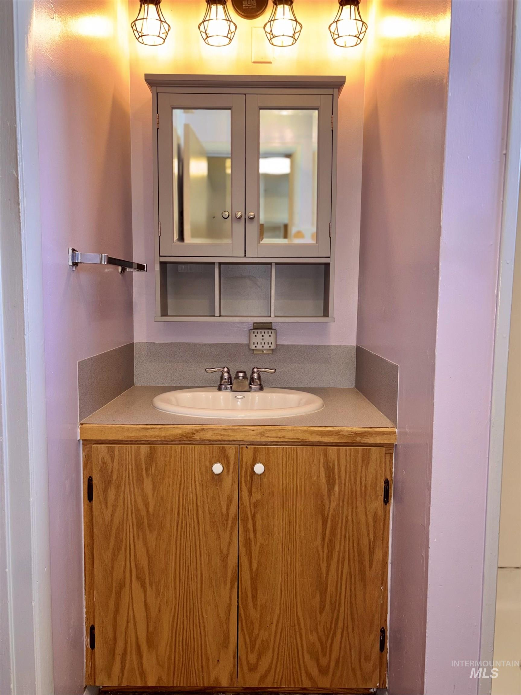 1603 Alder St., Caldwell, Idaho 83605, 4 Bedrooms, 2 Bathrooms, Residential For Sale, Price $315,000,MLS 98982903