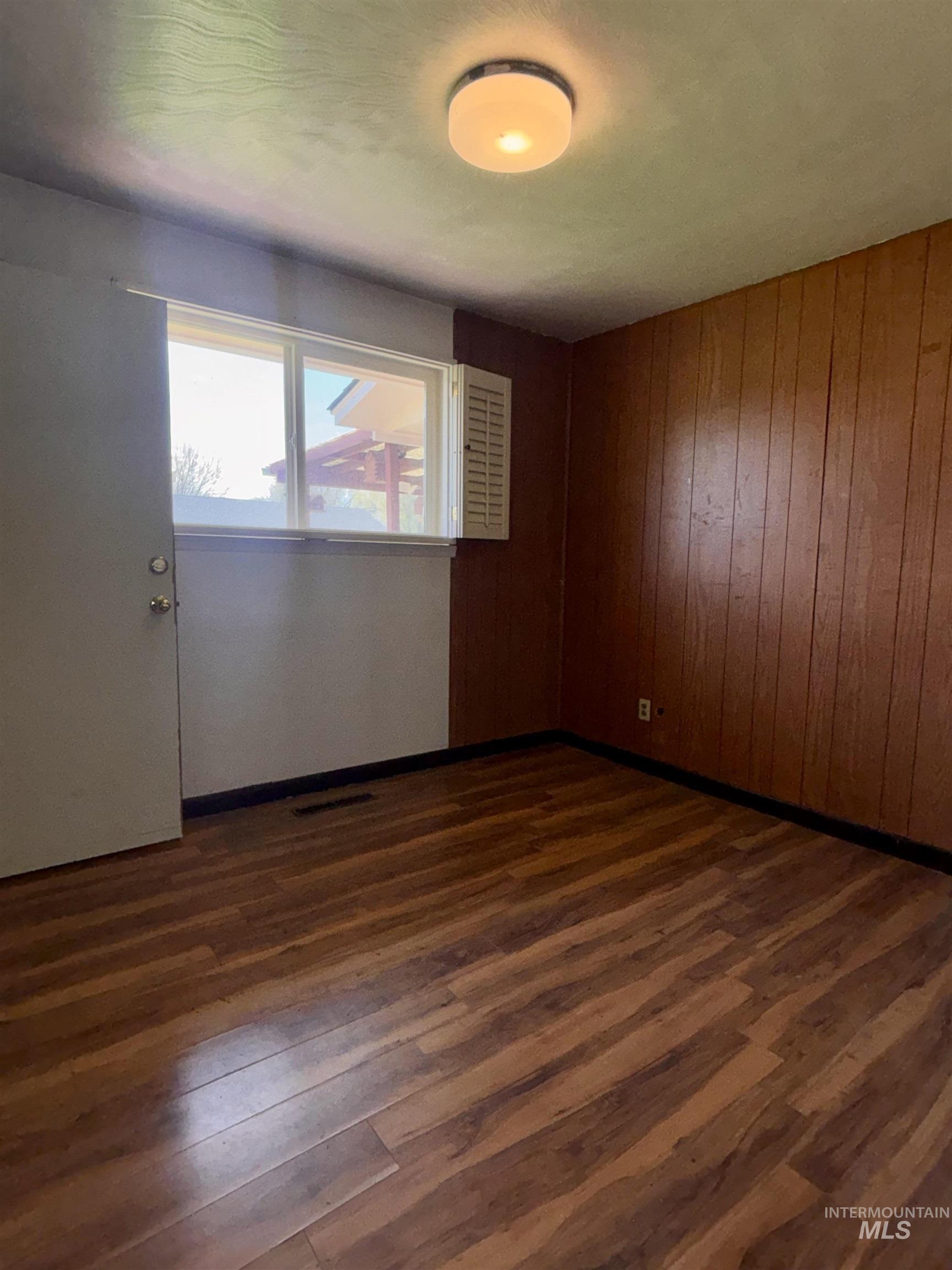 1603 Alder St., Caldwell, Idaho 83605, 4 Bedrooms, 2 Bathrooms, Residential For Sale, Price $315,000,MLS 98982903