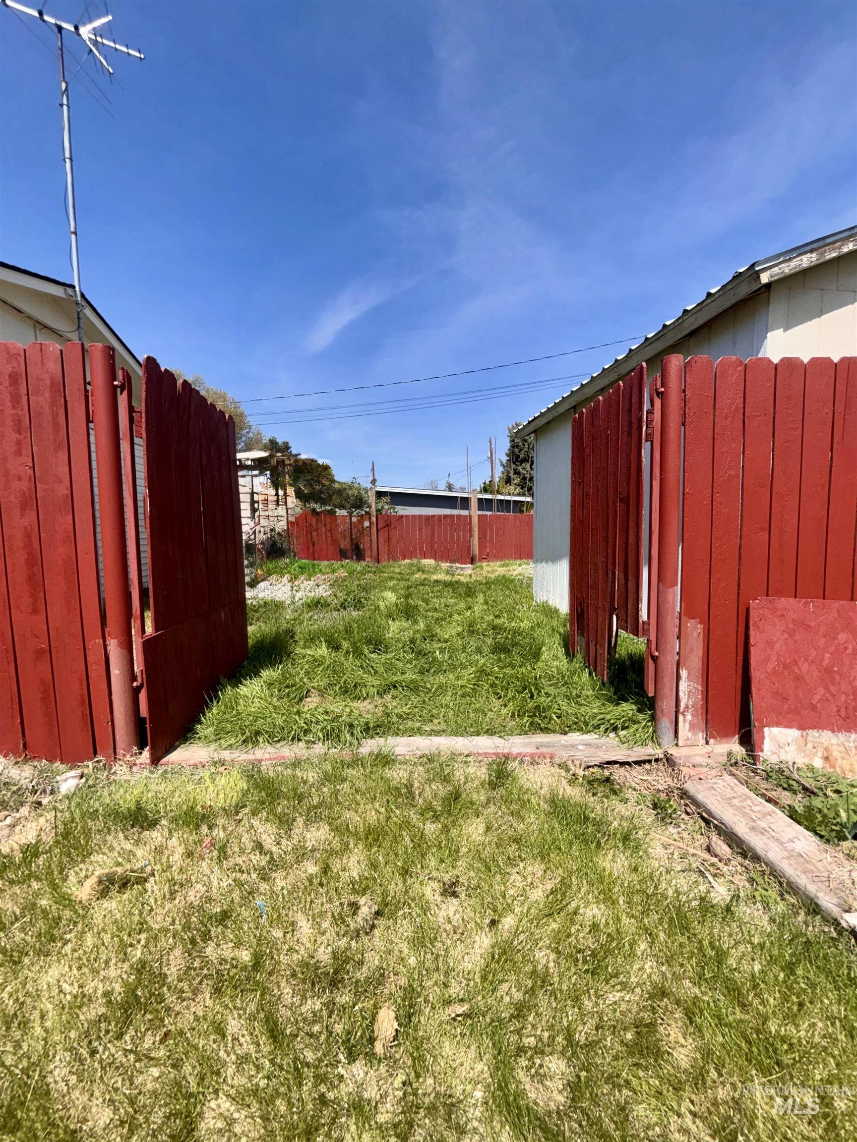 1603 Alder St., Caldwell, Idaho 83605, 4 Bedrooms, 2 Bathrooms, Residential For Sale, Price $315,000,MLS 98982903