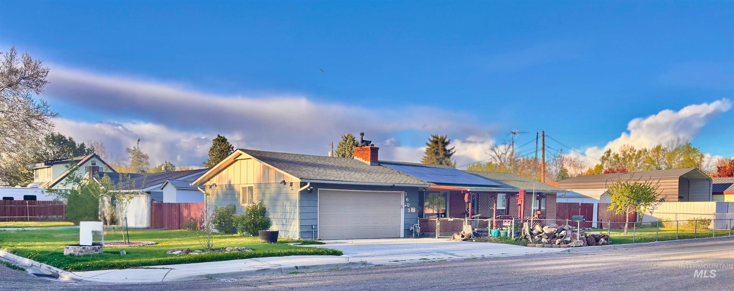 1603 Alder St., Caldwell, Idaho 83605, 3 Bedrooms, 2 Bathrooms, Residential For Sale, Price $315,000, 98982903