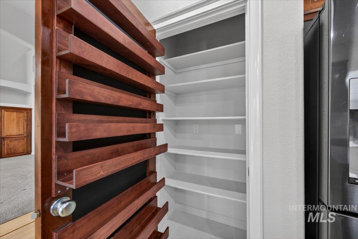 462 S Waterton Ave, Eagle, Idaho 83616, 4 Bedrooms, 2.5 Bathrooms, Residential For Sale, Price $699,990,MLS 98982904