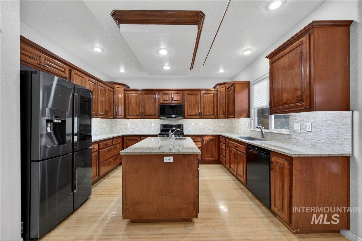 462 S Waterton Ave, Eagle, Idaho 83616, 4 Bedrooms, 2.5 Bathrooms, Residential For Sale, Price $689,990,MLS 98982904