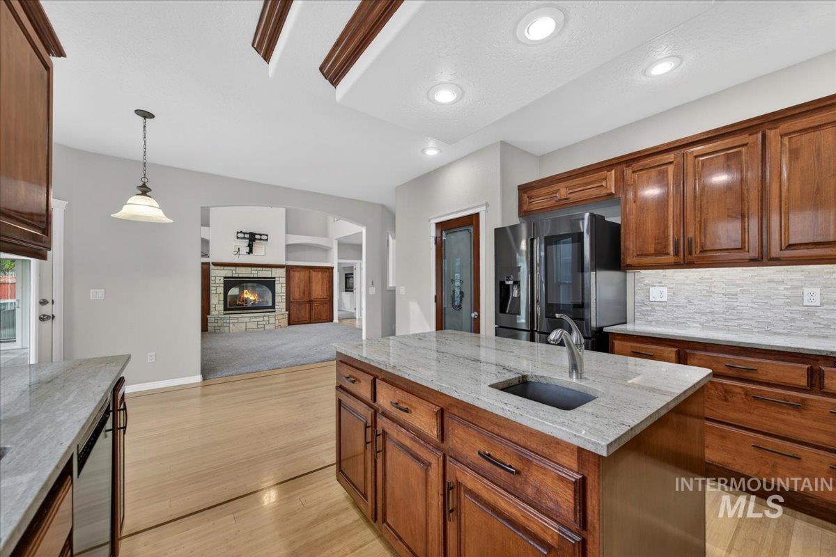 462 S Waterton Ave, Eagle, Idaho 83616, 4 Bedrooms, 2.5 Bathrooms, Residential For Sale, Price $699,990,MLS 98982904