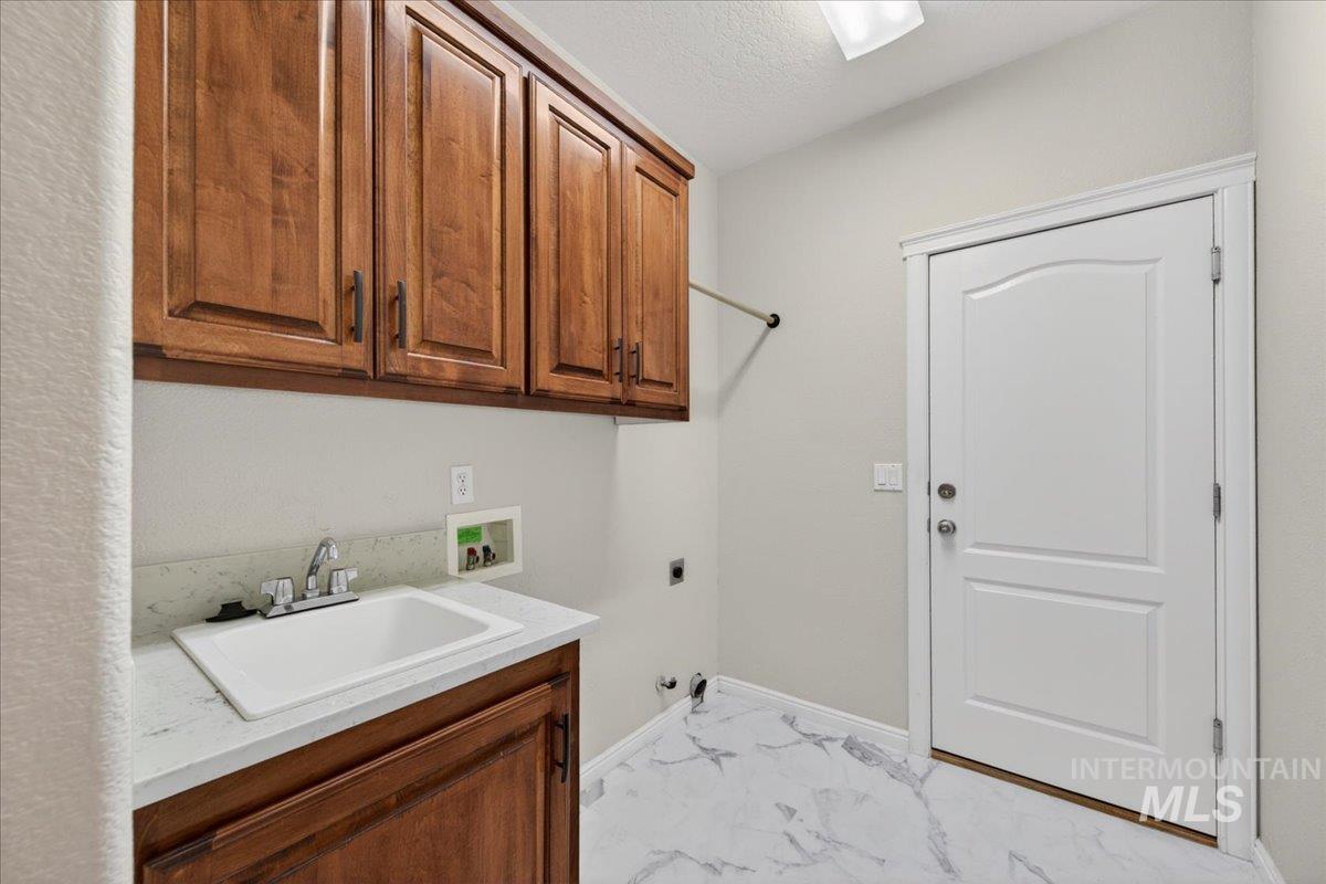 462 S Waterton Ave, Eagle, Idaho 83616, 4 Bedrooms, 2.5 Bathrooms, Residential For Sale, Price $689,990,MLS 98982904