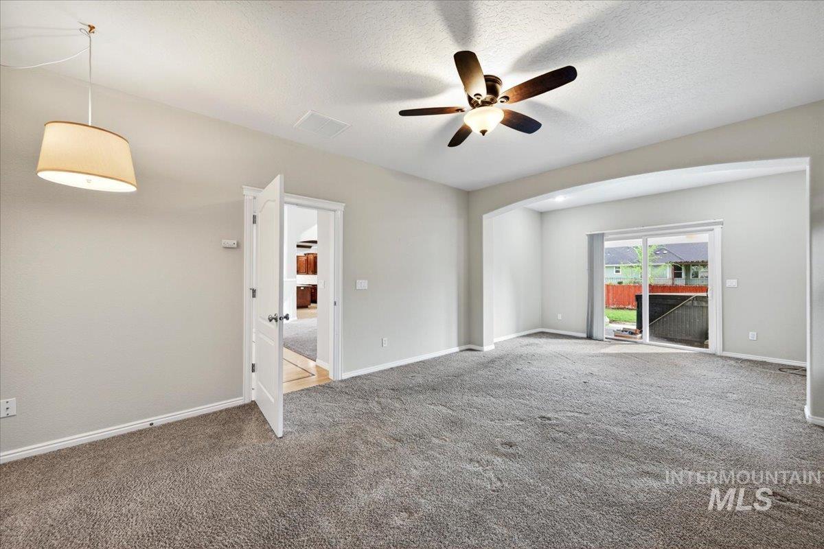 462 S Waterton Ave, Eagle, Idaho 83616, 4 Bedrooms, 2.5 Bathrooms, Residential For Sale, Price $689,990,MLS 98982904