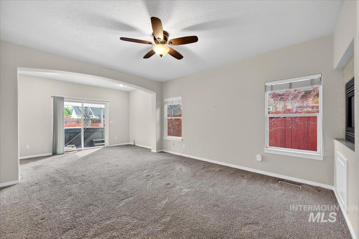 462 S Waterton Ave, Eagle, Idaho 83616, 4 Bedrooms, 2.5 Bathrooms, Residential For Sale, Price $699,990,MLS 98982904