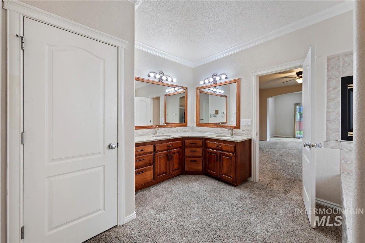 462 S Waterton Ave, Eagle, Idaho 83616, 4 Bedrooms, 2.5 Bathrooms, Residential For Sale, Price $699,990,MLS 98982904