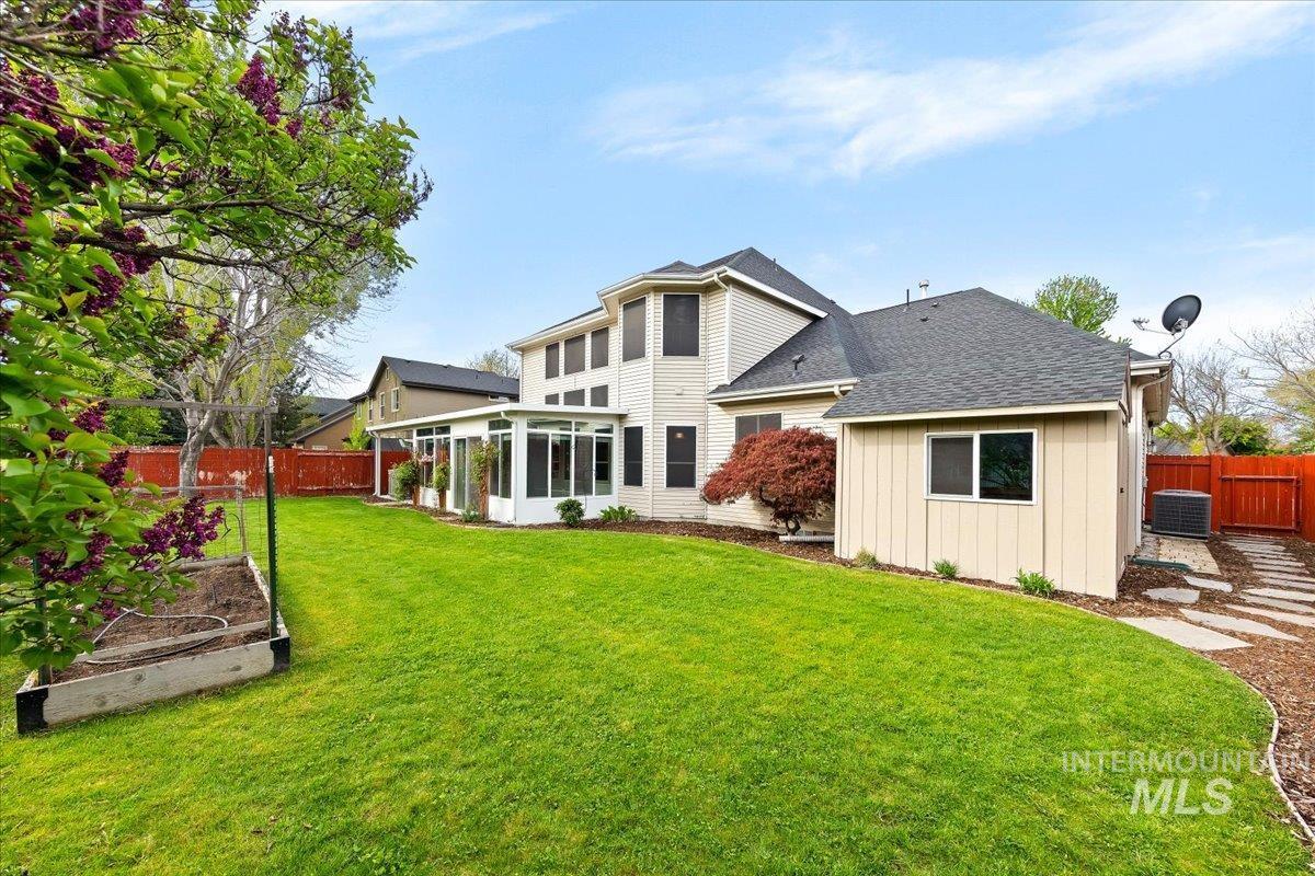 462 S Waterton Ave, Eagle, Idaho 83616, 4 Bedrooms, 2.5 Bathrooms, Residential For Sale, Price $689,990,MLS 98982904