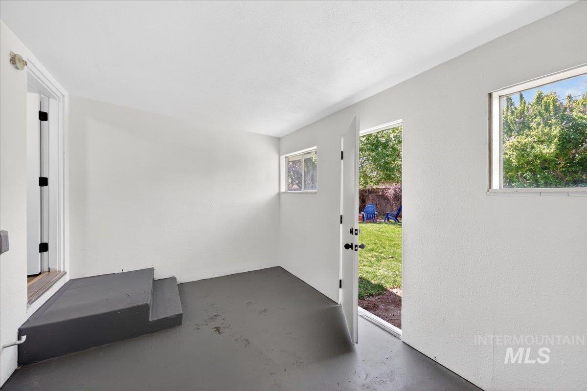 205 Meyer Ave, Nampa, Idaho 83686, 3 Bedrooms, 1 Bathroom, Residential For Sale, Price $325,000, 98982905