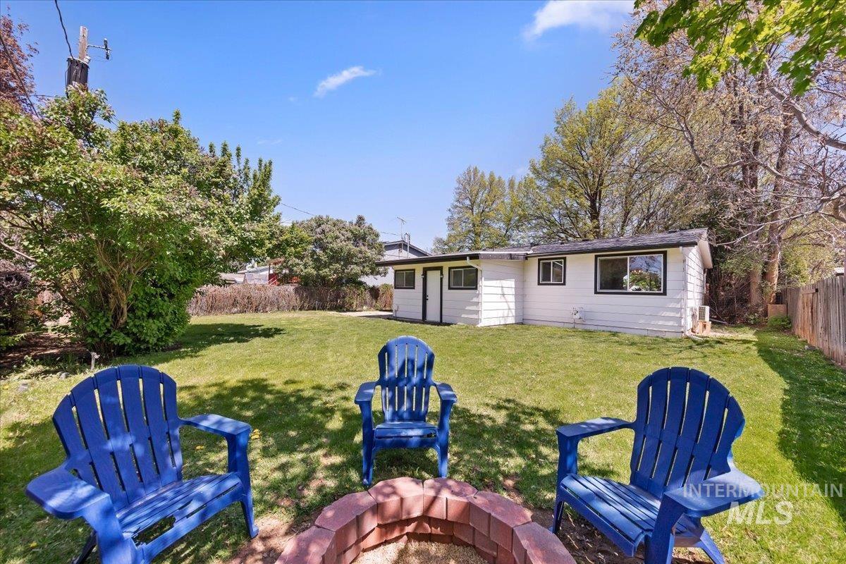 205 Meyer Ave, Nampa, Idaho 83686, 3 Bedrooms, 1 Bathroom, Residential For Sale, Price $325,000, 98982905