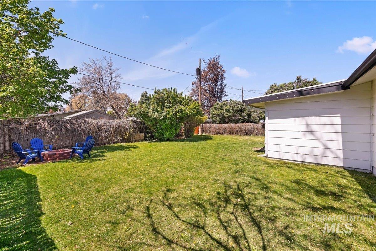 205 Meyer Ave, Nampa, Idaho 83686, 3 Bedrooms, 1 Bathroom, Residential For Sale, Price $325,000, 98982905