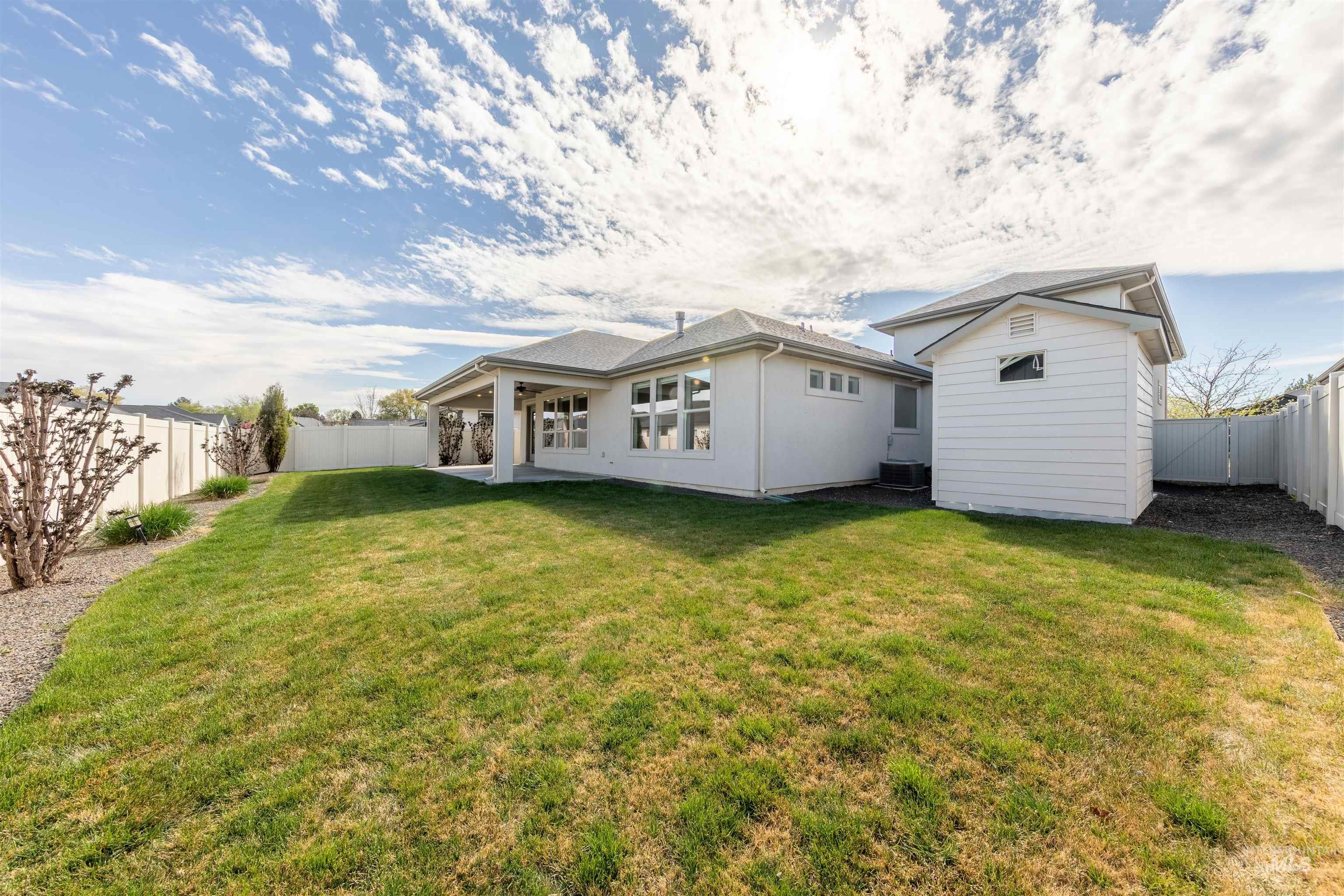 4510 S Gabbro Way, Nampa, Idaho 83686, 3 Bedrooms, 2.5 Bathrooms, Residential For Sale, Price $749,000,MLS 98982906