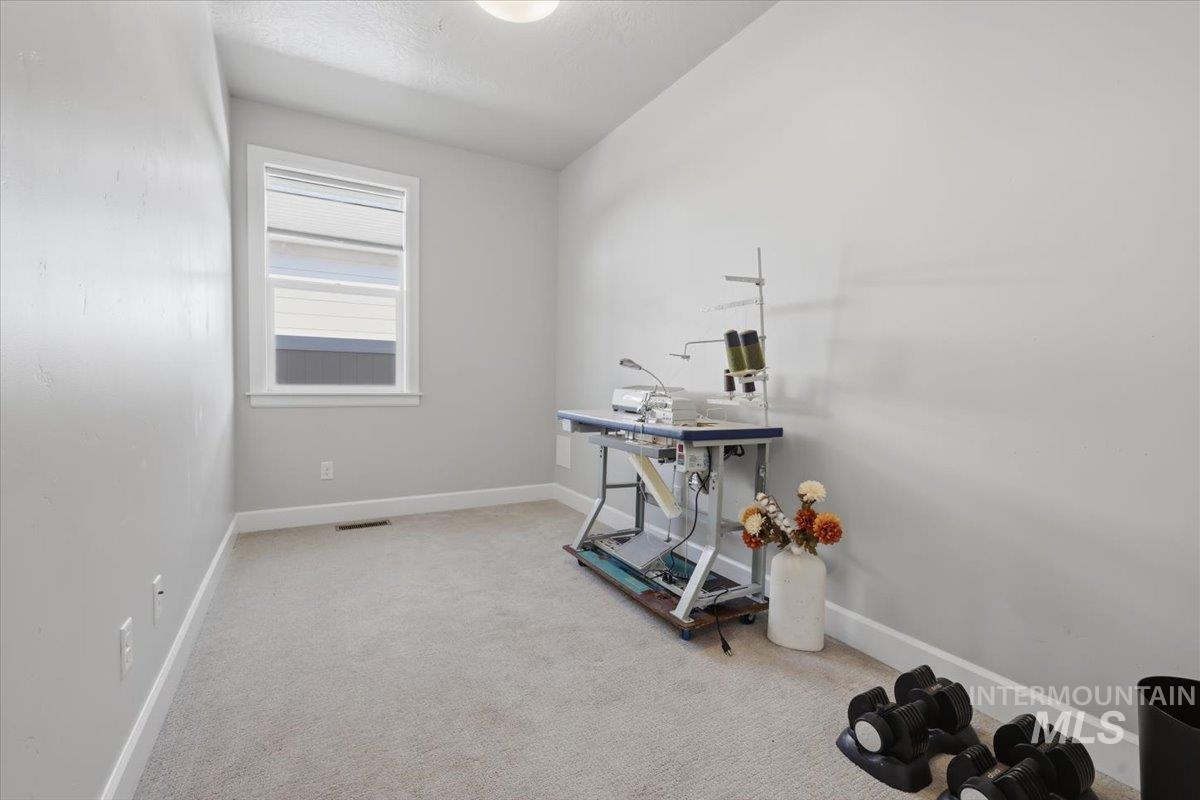 6639 W Hammermill Dr, Boise, Idaho 83714, 3 Bedrooms, 2 Bathrooms, Residential For Sale, Price $700,000,MLS 98982907