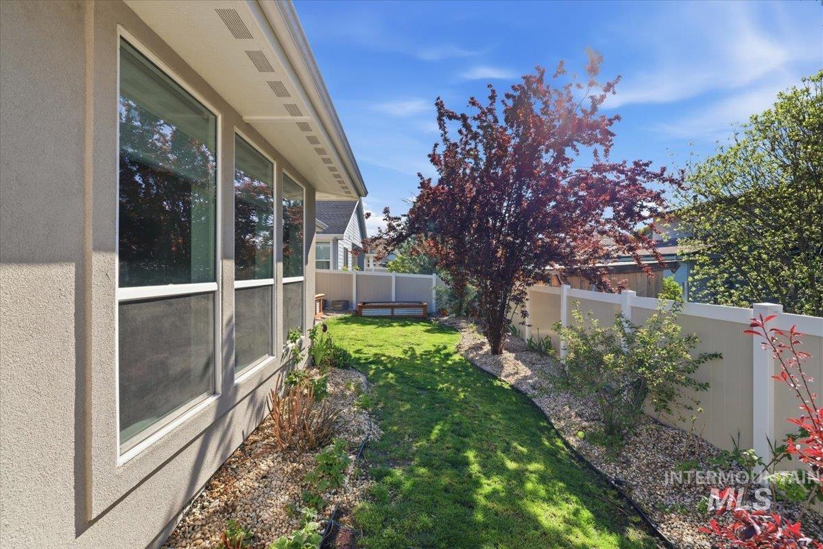6639 W Hammermill Dr, Boise, Idaho 83714, 3 Bedrooms, 2 Bathrooms, Residential For Sale, Price $700,000,MLS 98982907