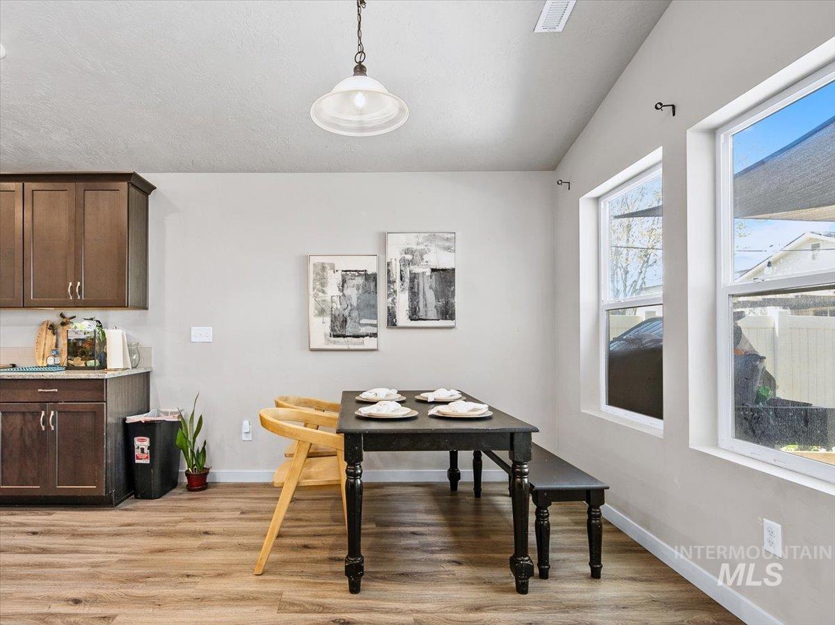 246 W Waukesha St, Meridian, Idaho 83646, 3 Bedrooms, 2 Bathrooms, Residential For Sale, Price $489,000,MLS 98982909