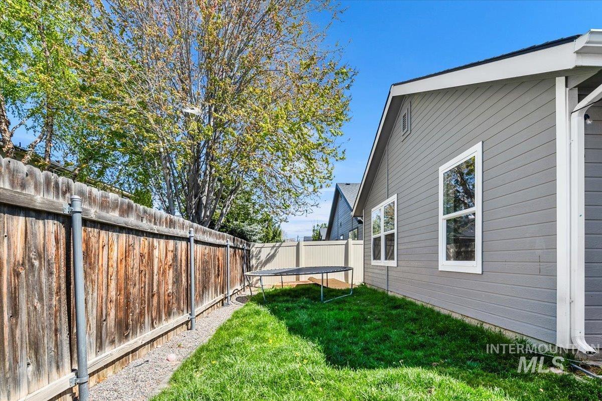 246 W Waukesha St, Meridian, Idaho 83646, 3 Bedrooms, 2 Bathrooms, Residential For Sale, Price $489,000,MLS 98982909