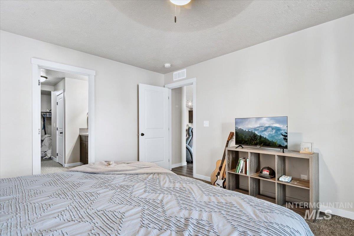 246 W Waukesha St, Meridian, Idaho 83646, 3 Bedrooms, 2 Bathrooms, Residential For Sale, Price $489,000,MLS 98982909