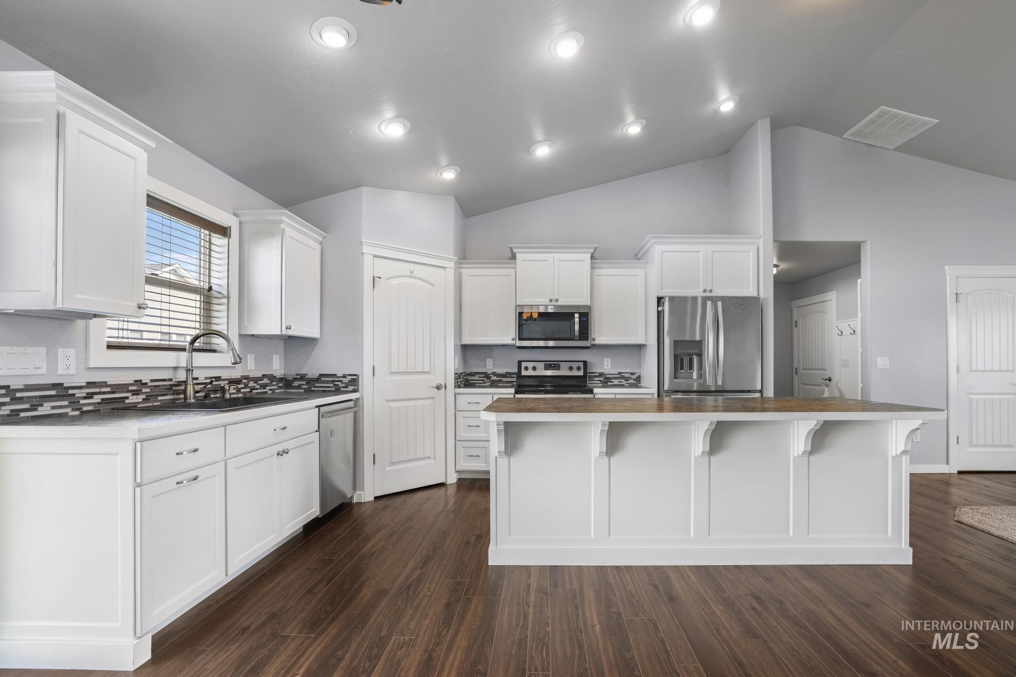 2384 Homestead St, Twin Falls, Idaho 83301, 3 Bedrooms, 2 Bathrooms, Residential For Sale, Price $395,000, 98982910