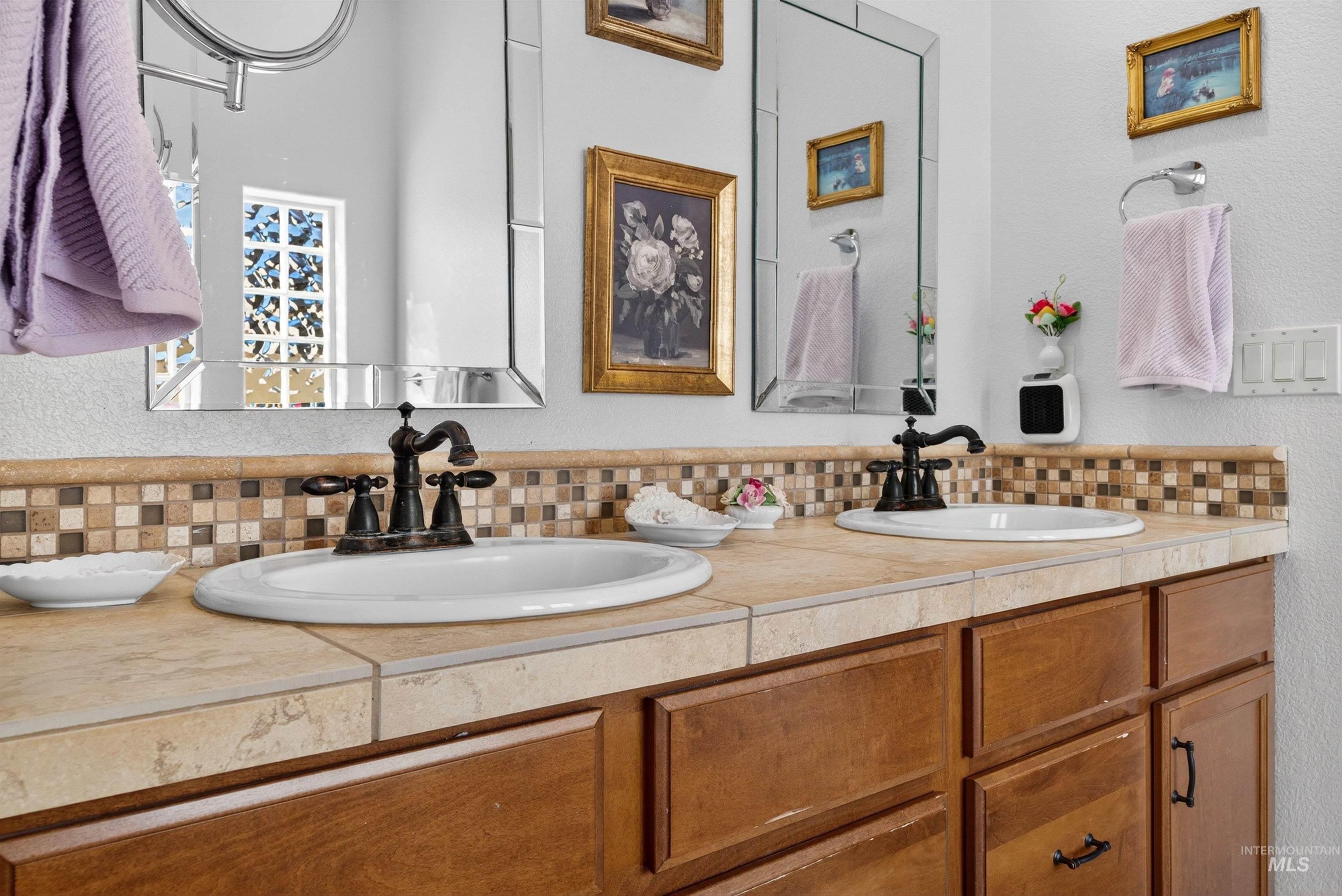 5416 N Forbes Avenue, Boise, Idaho 83713-5250, 3 Bedrooms, 3 Bathrooms, Residential For Sale, Price $750,000,MLS 98982911