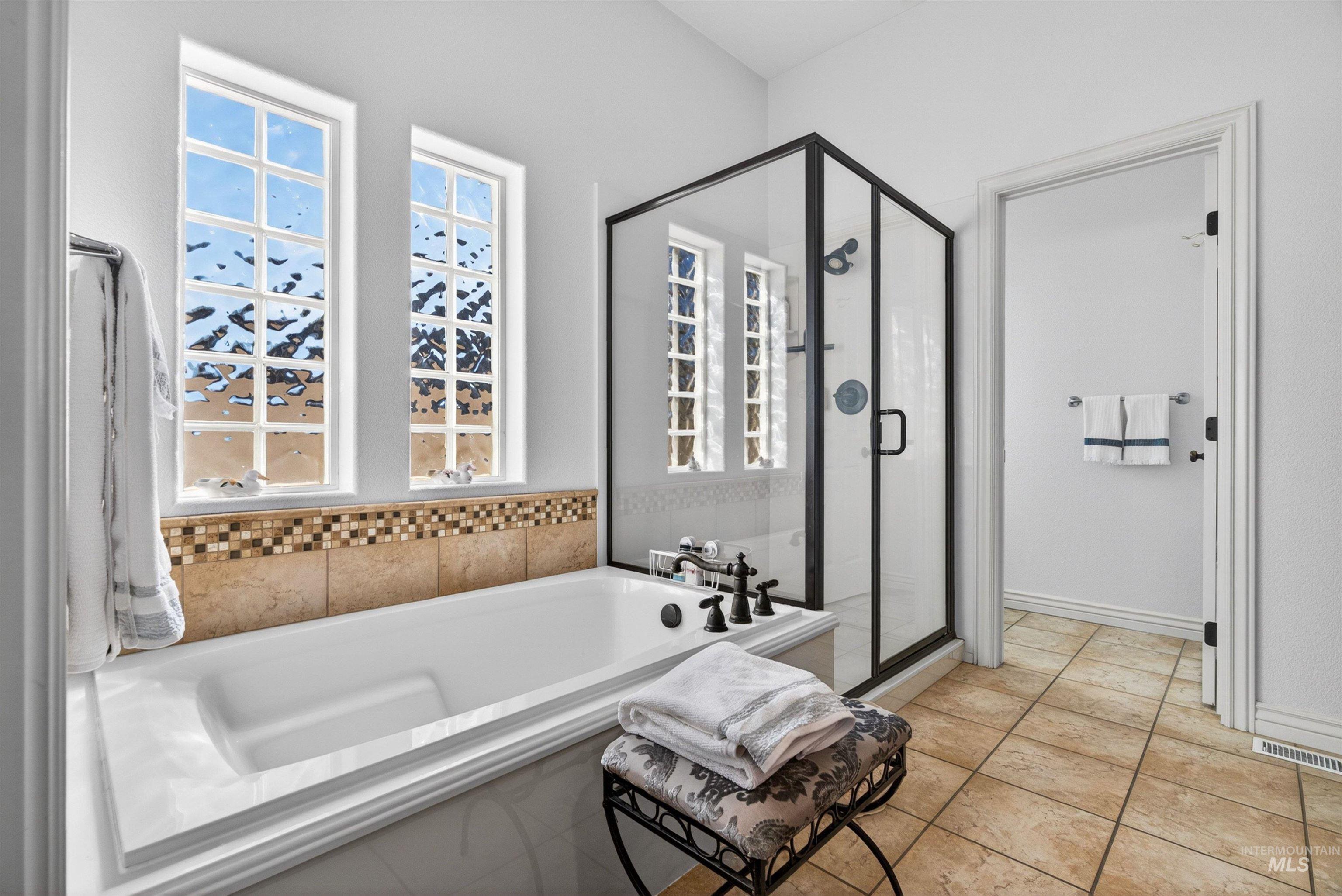 5416 N Forbes Avenue, Boise, Idaho 83713-5250, 3 Bedrooms, 3 Bathrooms, Residential For Sale, Price $750,000,MLS 98982911