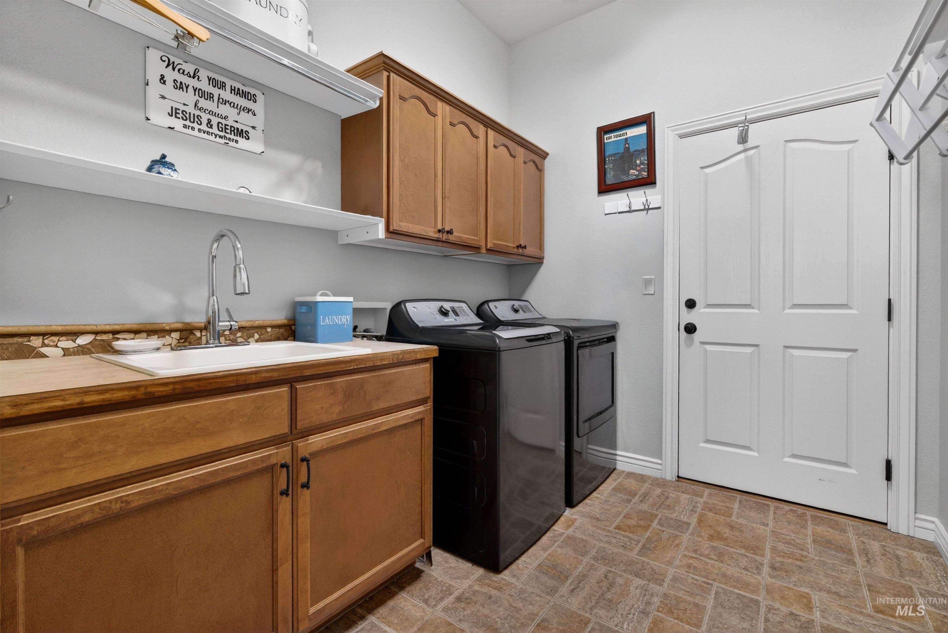 5416 N Forbes Avenue, Boise, Idaho 83713-5250, 3 Bedrooms, 3 Bathrooms, Residential For Sale, Price $750,000,MLS 98982911