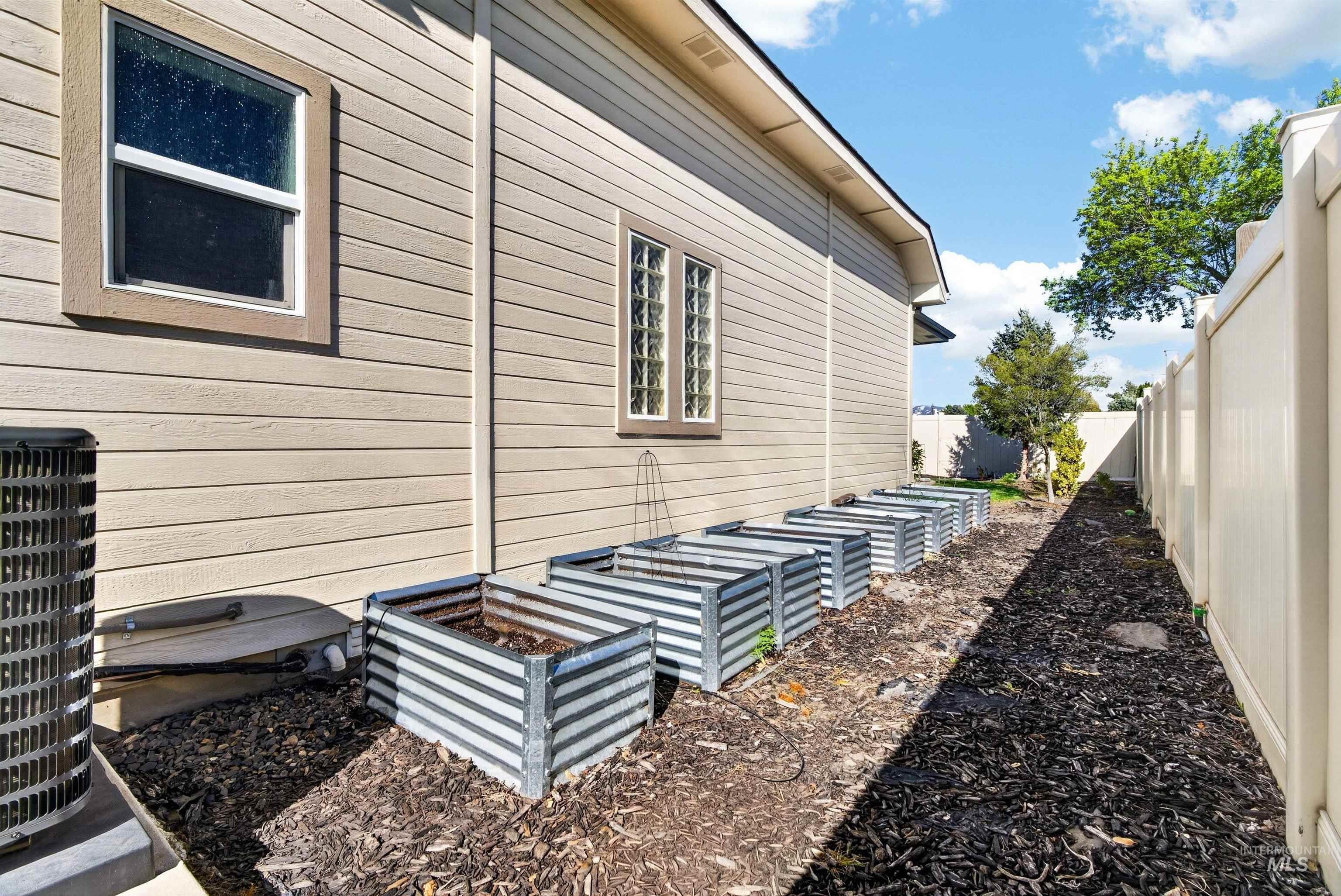 5416 N Forbes Avenue, Boise, Idaho 83713-5250, 3 Bedrooms, 3 Bathrooms, Residential For Sale, Price $750,000,MLS 98982911