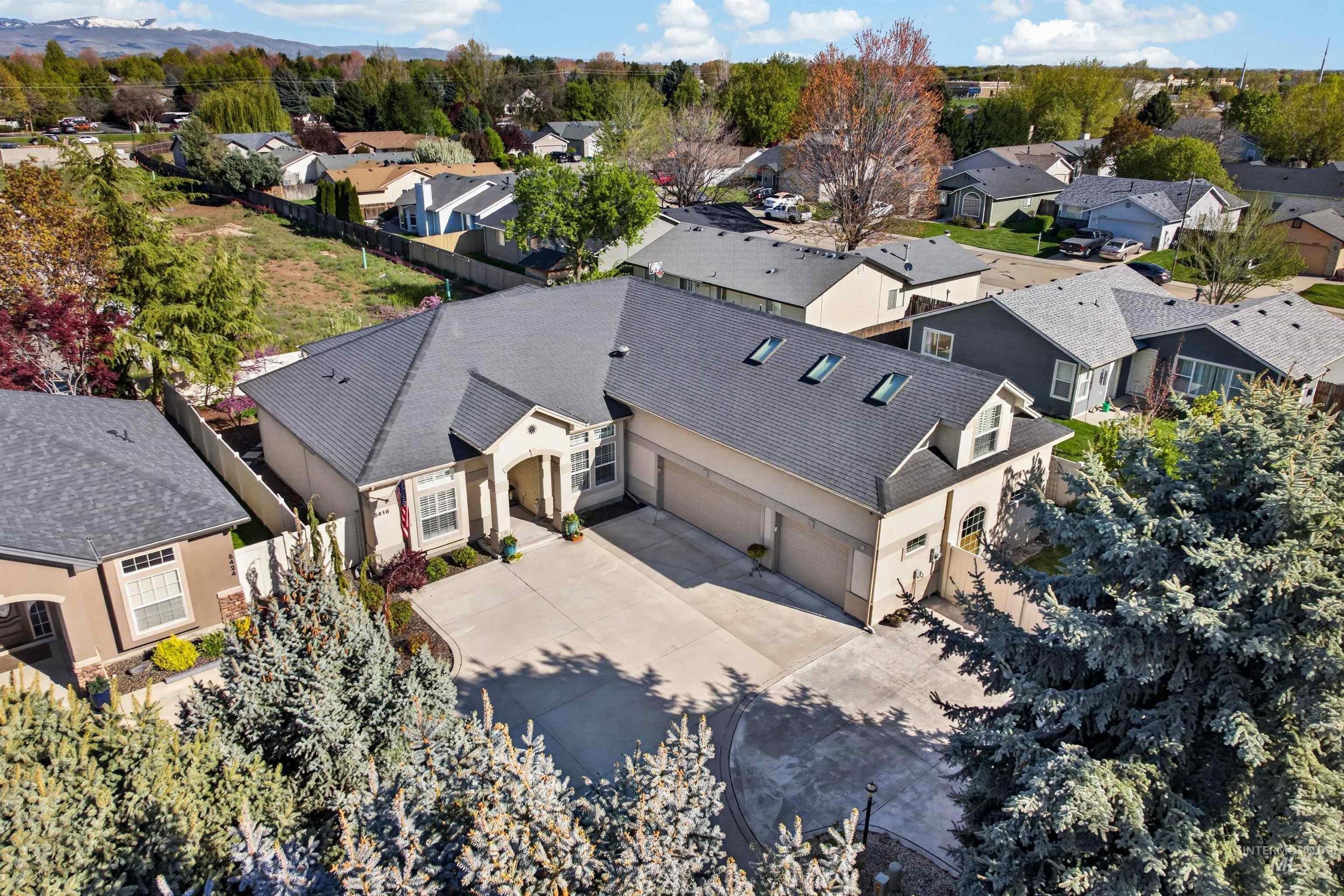 5416 N Forbes Avenue, Boise, Idaho 83713-5250, 3 Bedrooms, 3 Bathrooms, Residential For Sale, Price $750,000,MLS 98982911