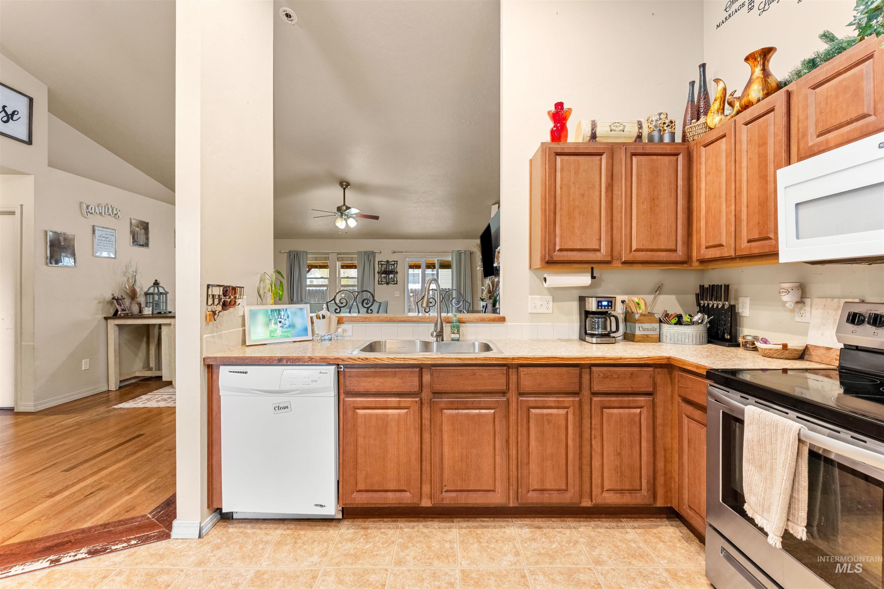 326 W Playground, Kuna, Idaho 83634, 3 Bedrooms, 2 Bathrooms, Residential For Sale, Price $395,000, 98982912