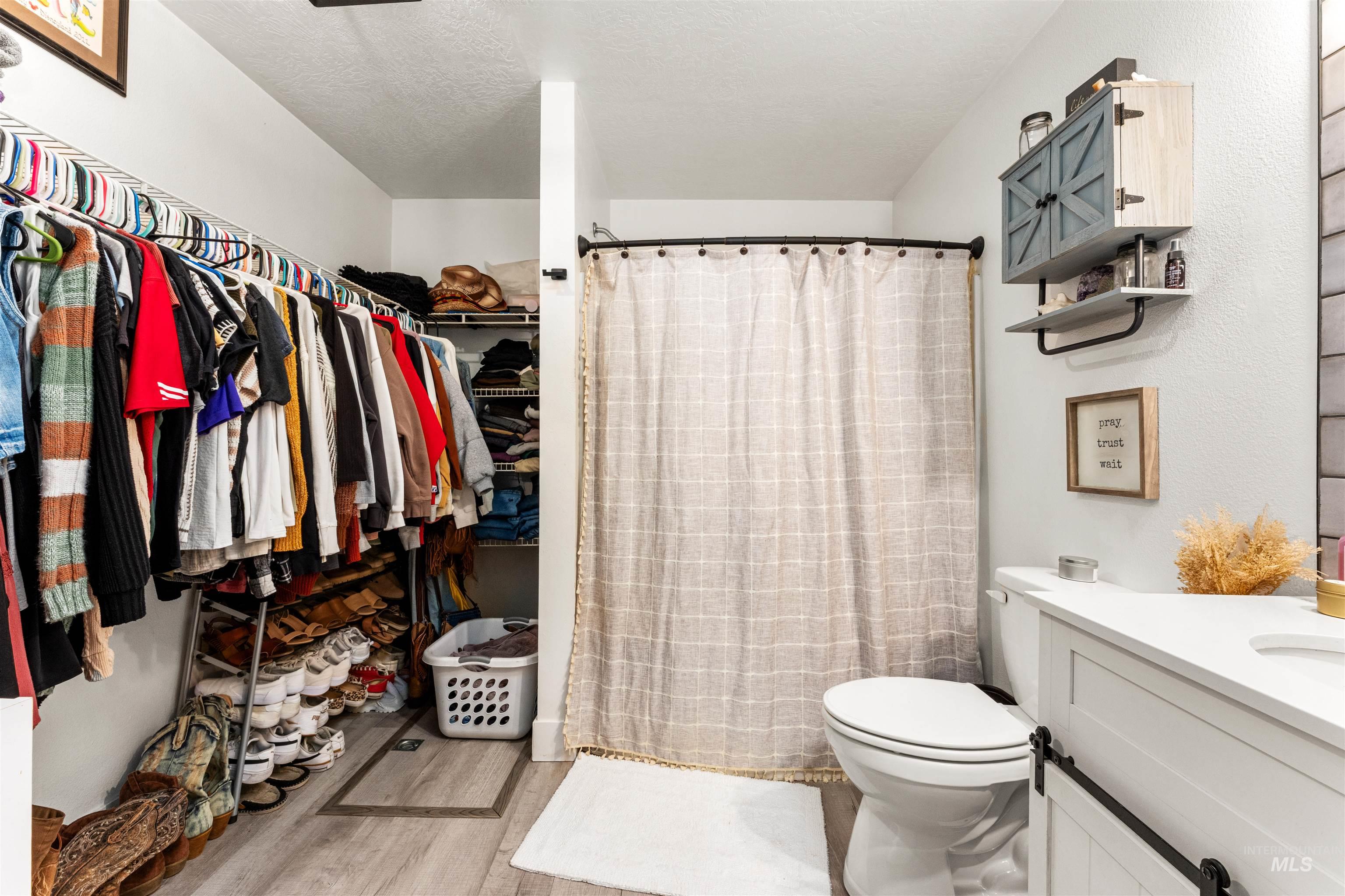 326 W Playground, Kuna, Idaho 83634, 3 Bedrooms, 2 Bathrooms, Residential For Sale, Price $395,000, 98982912