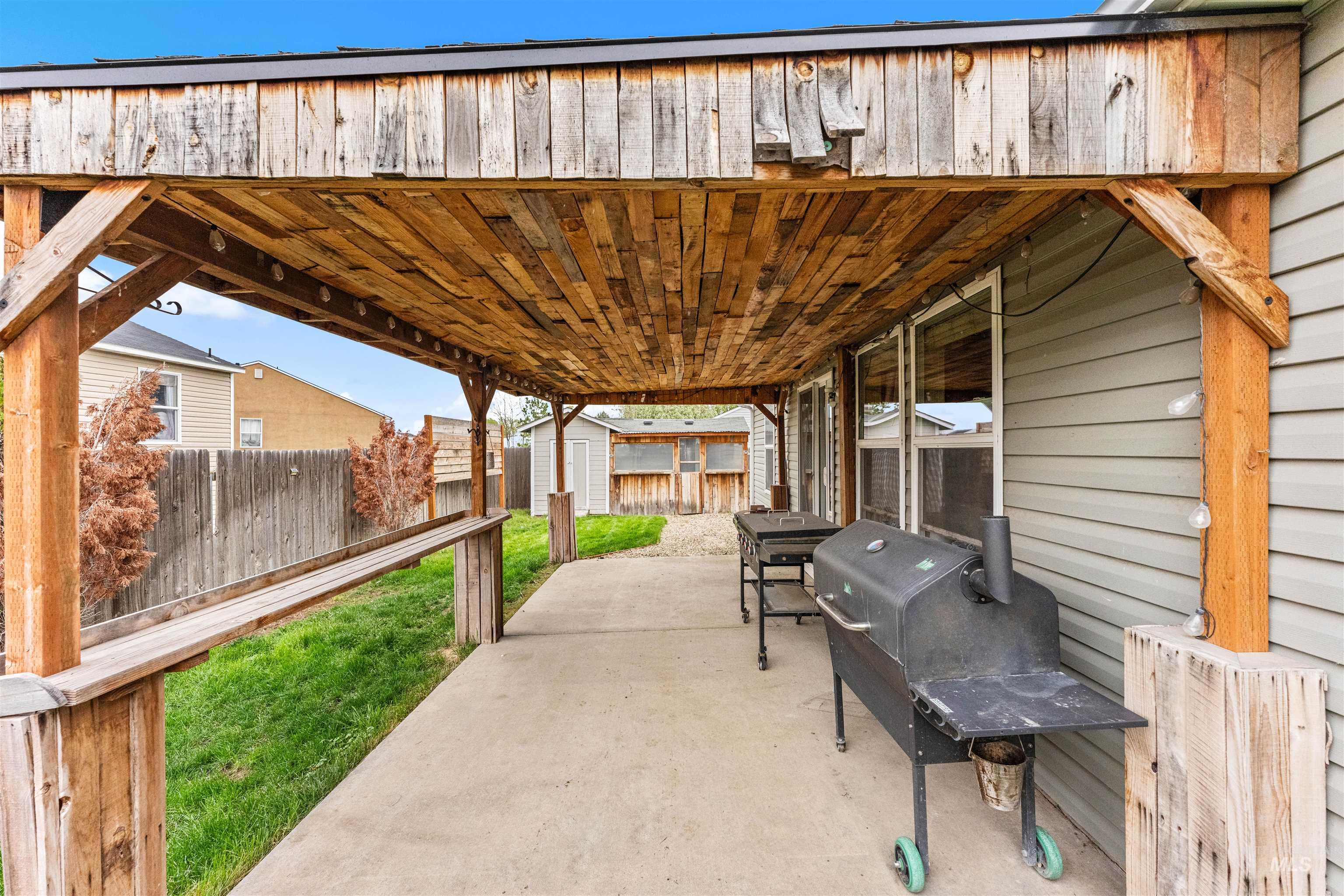 326 W Playground, Kuna, Idaho 83634, 3 Bedrooms, 2 Bathrooms, Residential For Sale, Price $395,000, 98982912